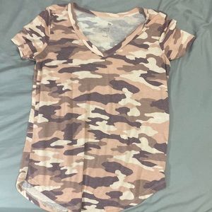 v-neck camouflage T-shirt, super comfy!!!